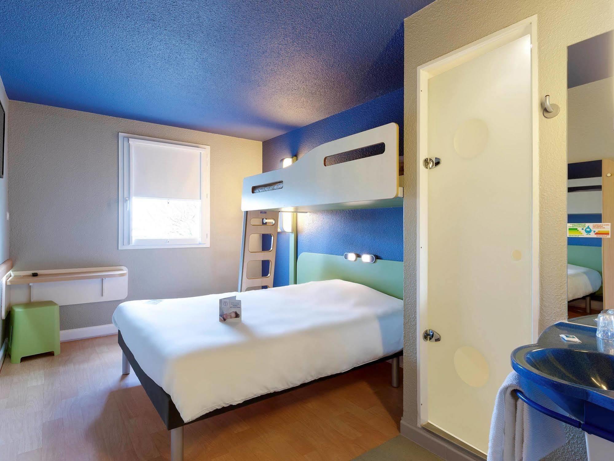Ibis Budget La Roche Sur Yon Vendespace ميورو لو كابْتيفْ المظهر الخارجي الصورة